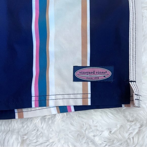 Vineyard Vines Men’s Stripped Chappy Swim Trunks Sz XS 🕶️ - Picture 2 of 7